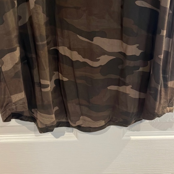Women’s camo t-shirt dress - Picture 3 of 8